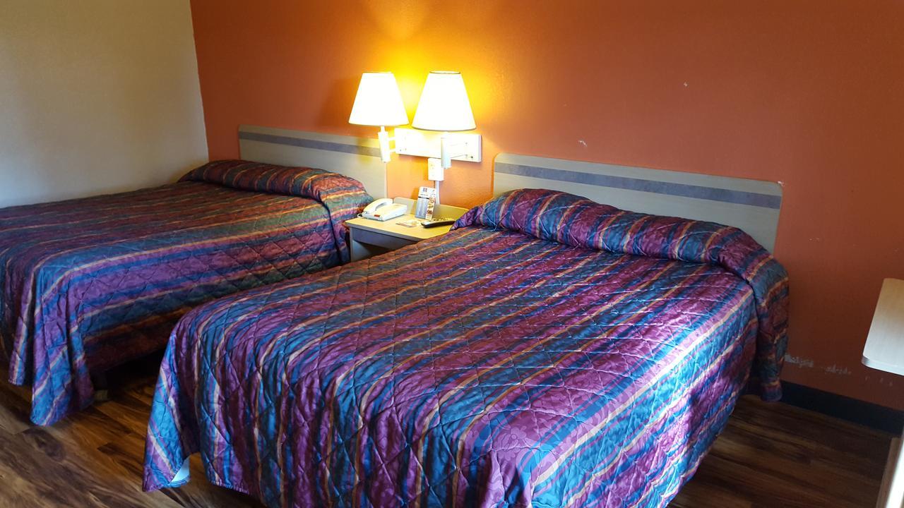 Red Carpet Inn Gibbstown Exterior foto
